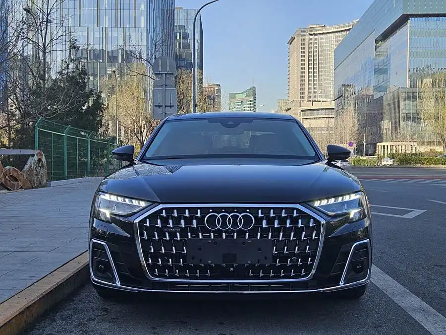 أودي A8 2024 A8L 55 TFSI كواترو الرائد