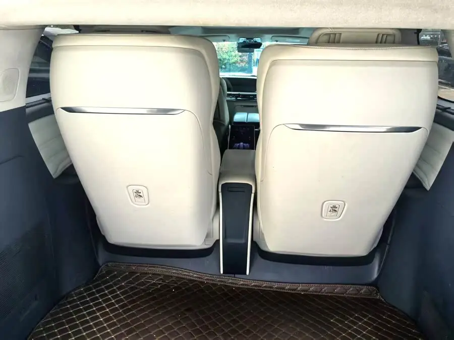 العصر 2023 نسخة 2.0T بأربعة مقاعد