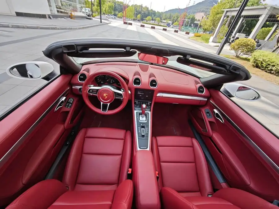 Porsche 718 2019 Model Boxster T 2.0T