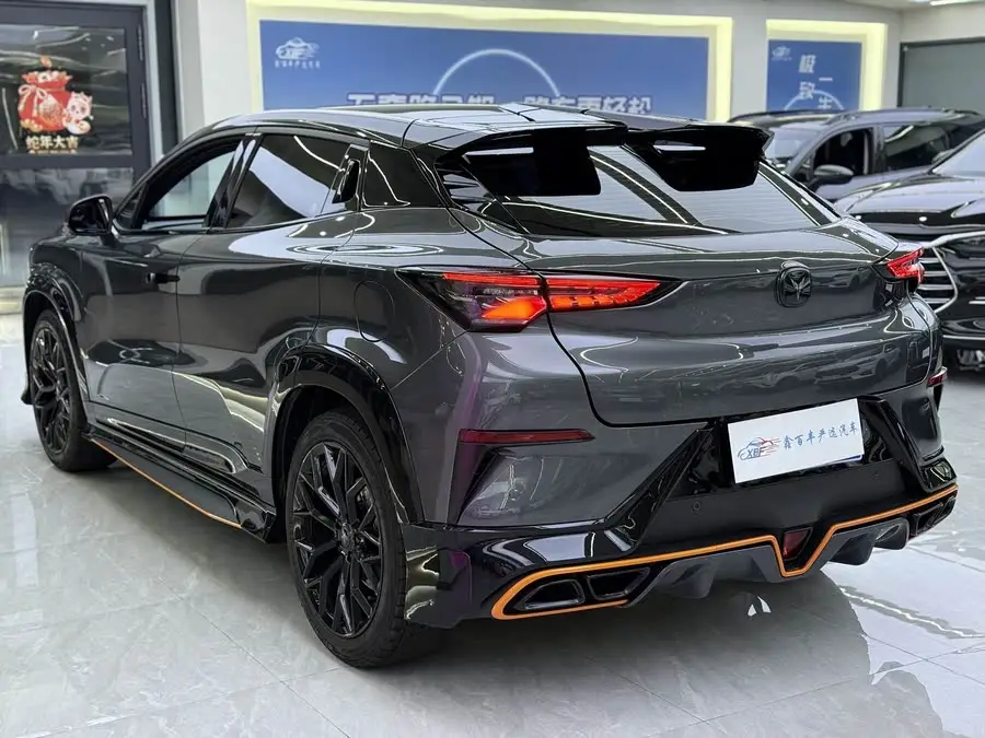 شانجان UNI-T 2022 1.5T إصدار رياضي متميز