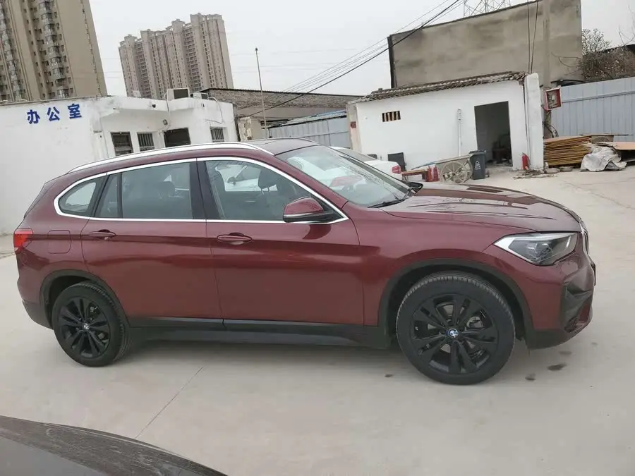 بي إم دبليو X1 2021 تحديث sDrive20Li طراز الموضة