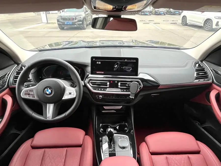 بي إم دبليو X3 2023 xDrive25i حزمة الرياضة M