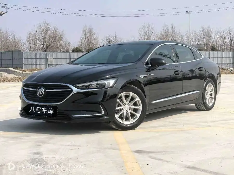 بيوك لاكروس 2021 552T الفاخرة