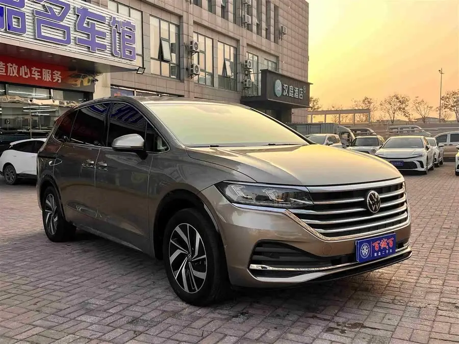 Volkswagen Viloran 2022 380 TSI Premium Edition