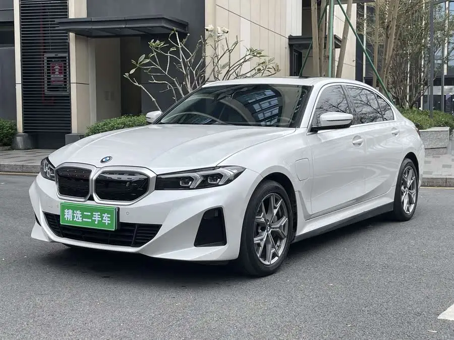 بي إم دبليو i3 2022 eDrive 35 L