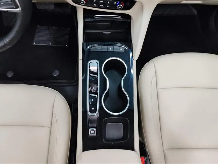 بيوك ريجال 2021 552T النخبة