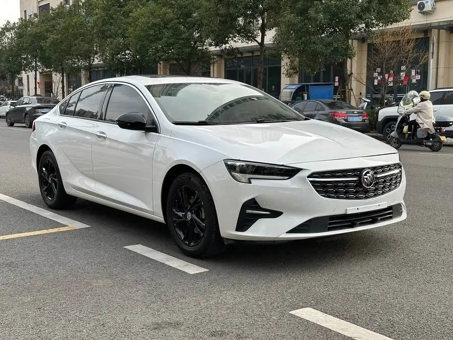 2021 بايك ريجال 552T النخبة