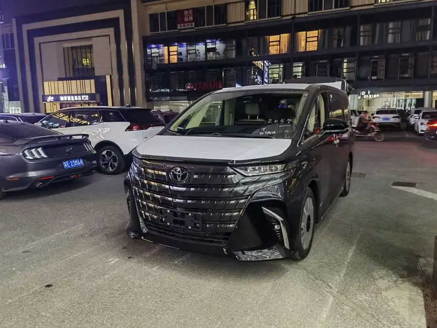 ألفارد 2024 طراز هجين 2.5 لتر النسخة المميزة