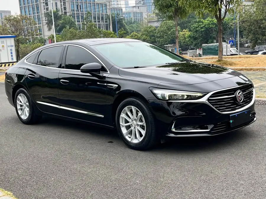 بيوك لاكروس 2021 552T الفاخرة