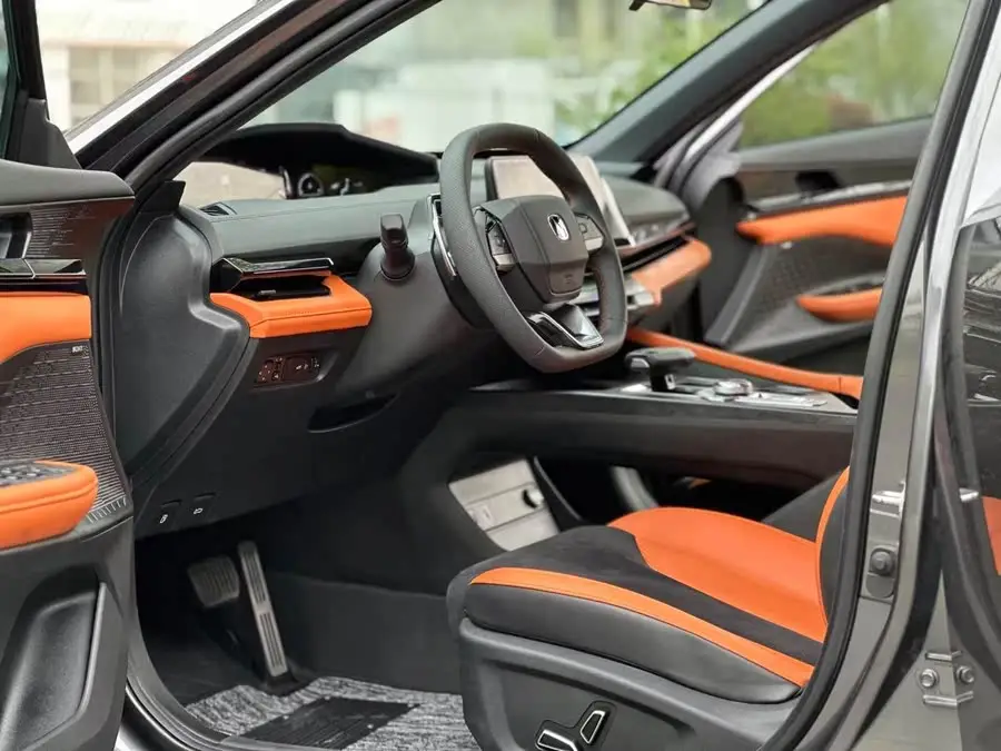 Changan UNI-V 2023 2.0T Leading Edition