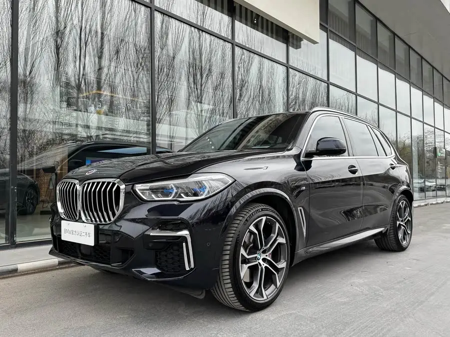 بي إم دبليو X5 2022 xDrive 40Li حزمة M الرياضية الفاخرة