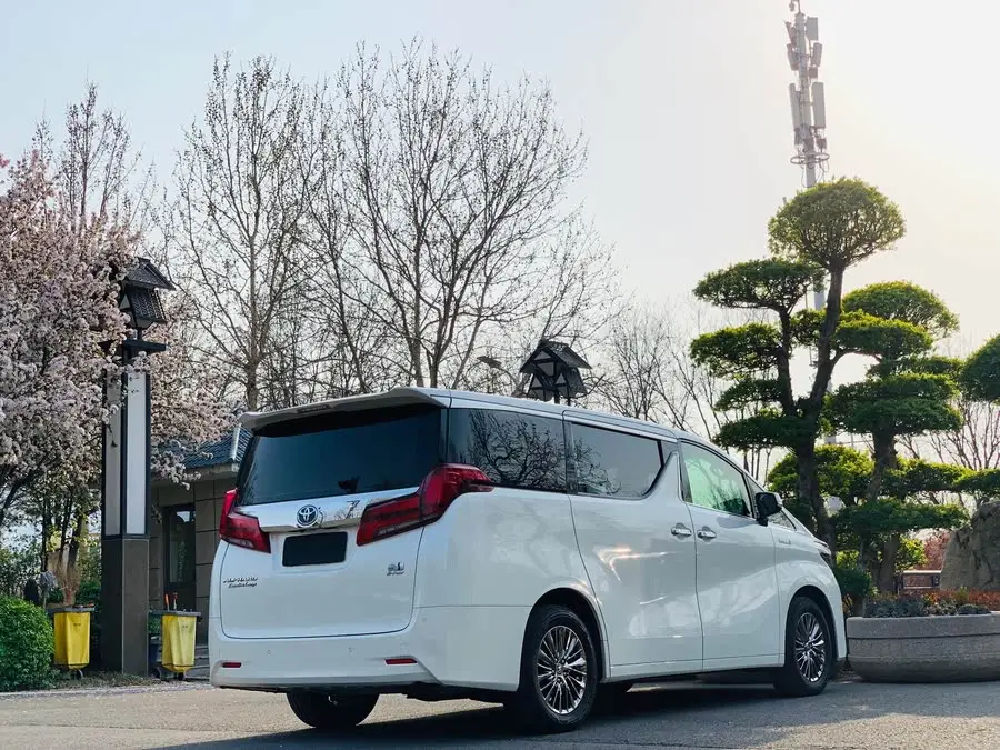 ألفارد 2021 هايبرد 2.5 لتر إصدار بريميوم