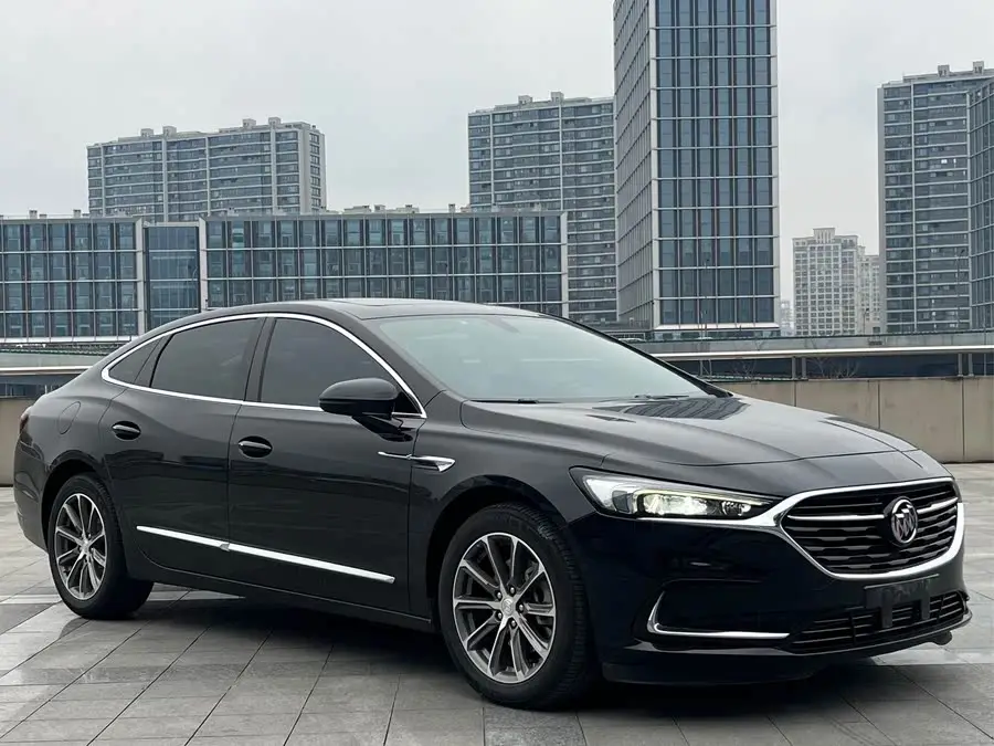 بيوك لاكروس 2022 652T الفاخرة