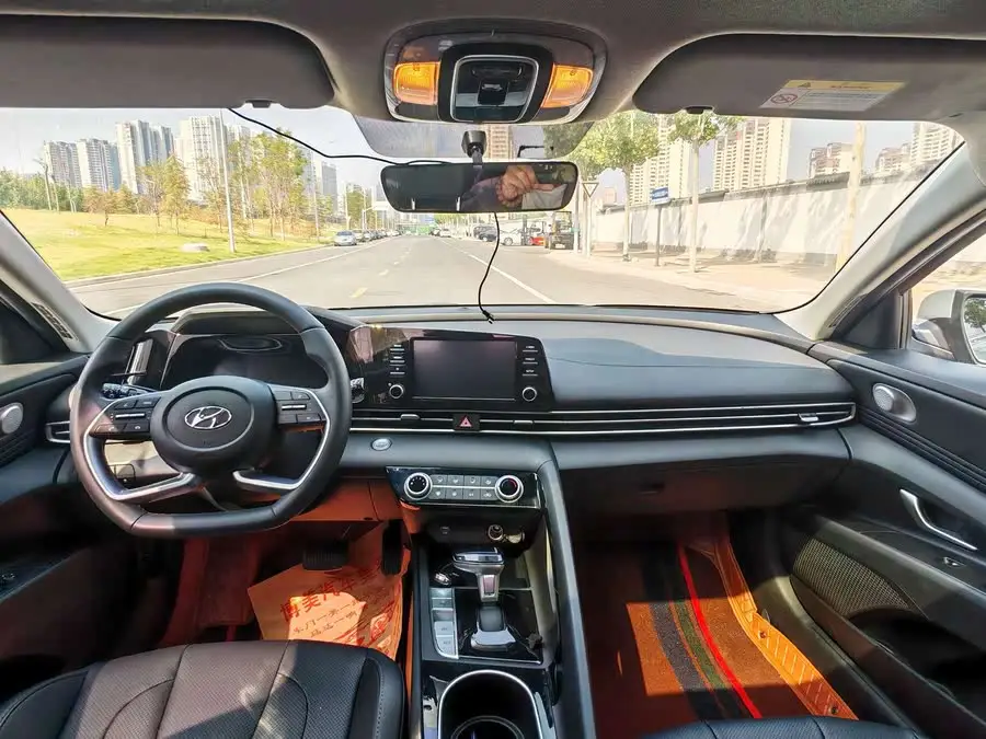 إلينترا 2022 1.5 لتر CVT GLX النسخة النخبوية