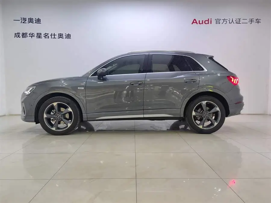 أودي Q3 2022 35 TFSI طراز ديناميكي عصري