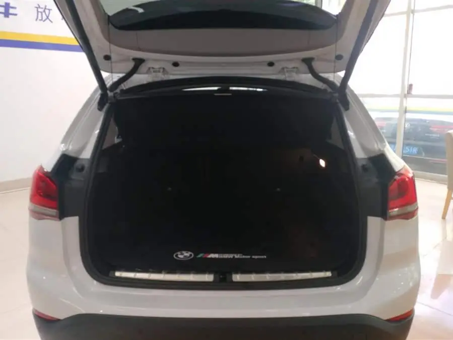 BMW X1 2022 sDrive25Li Leading Edition