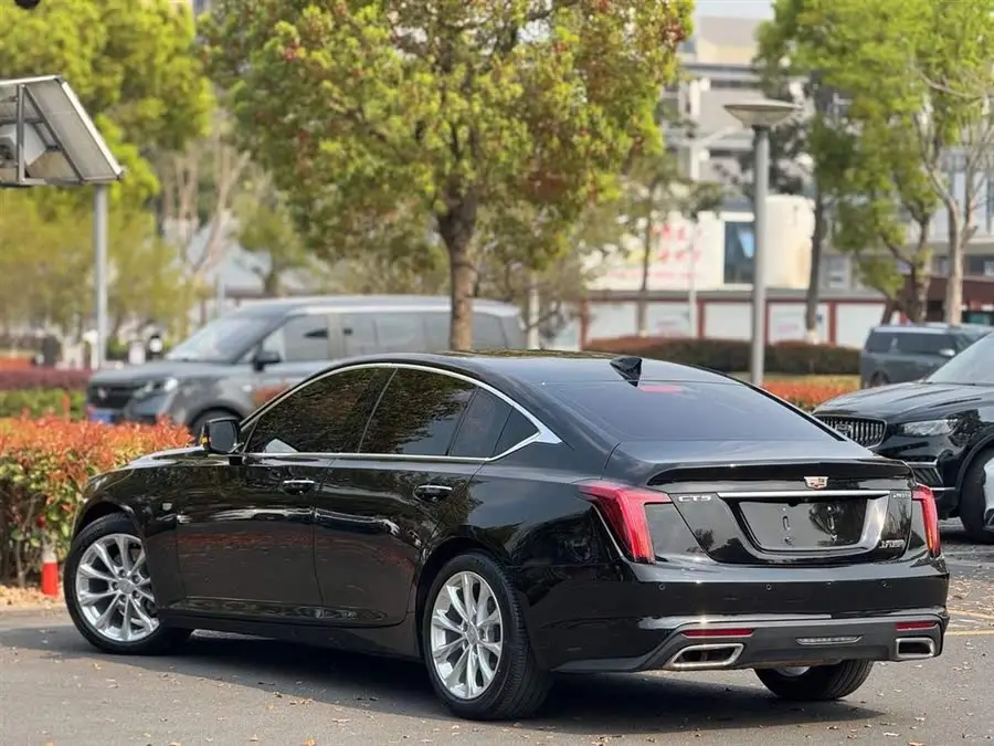 كاديلاك CT5 2021 طراز محدث 28T فاخر