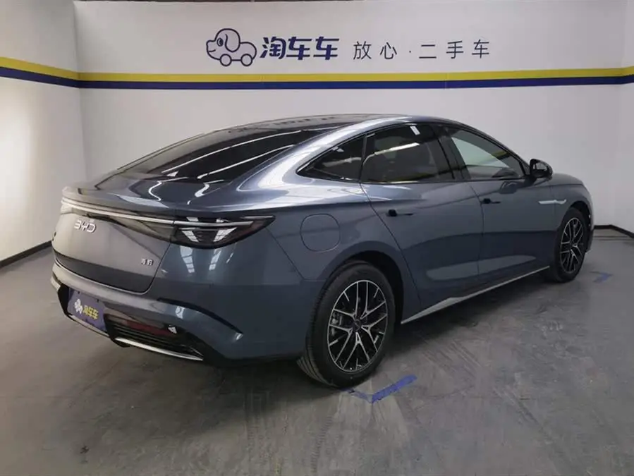 فقمة 2023 DM-i 1.5T 121 كم الطراز الرائد