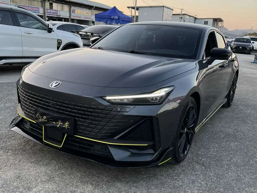 Changan UNI-V 2022 1.5T Sport Edition