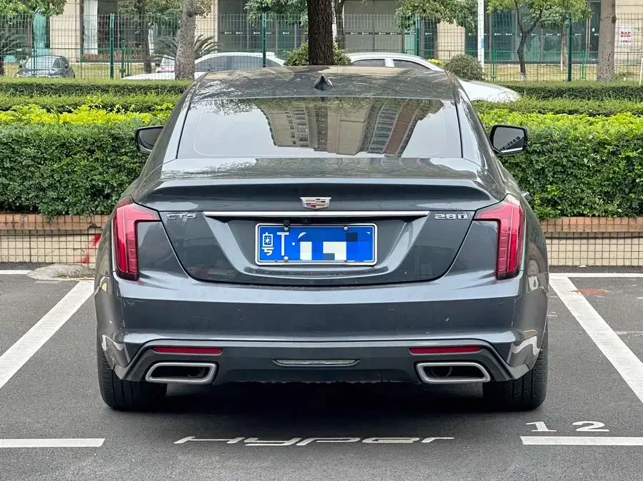 كاديلاك CT5 2021 28T فاخرة