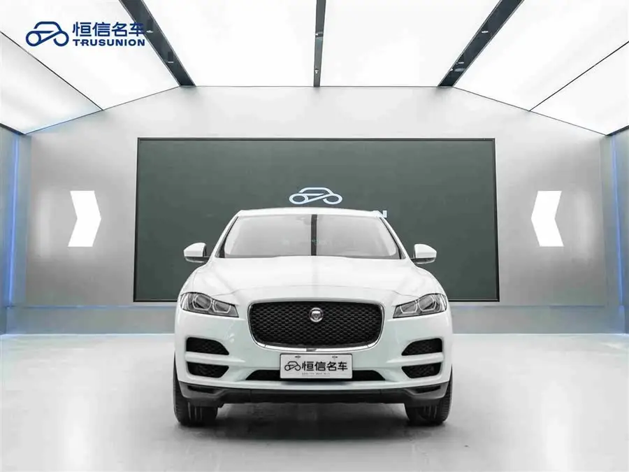 Jaguar F-PACE 2020 2.0T Urban Luxury Edition
