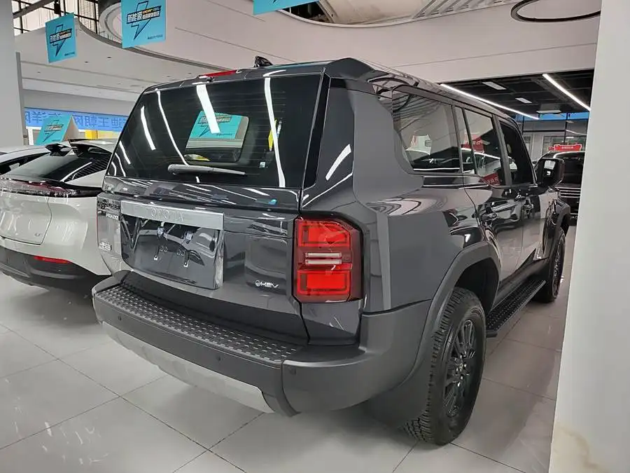 برادو 2024 2.4T النسخة الشاملة TX 5 مقاعد