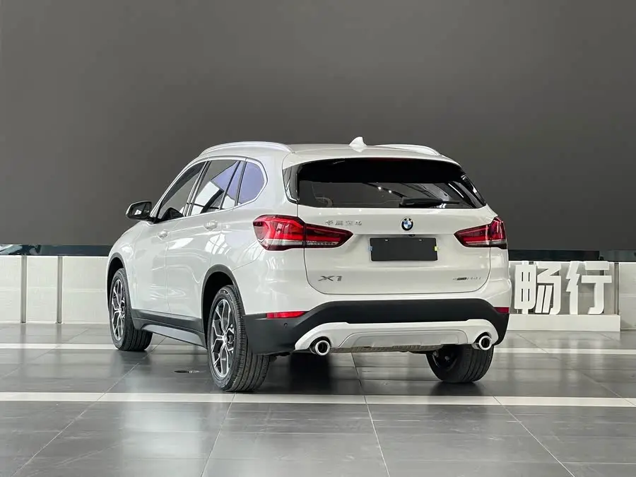 بي إم دبليو X1 2021 sDrive25Li الطراز الرائد