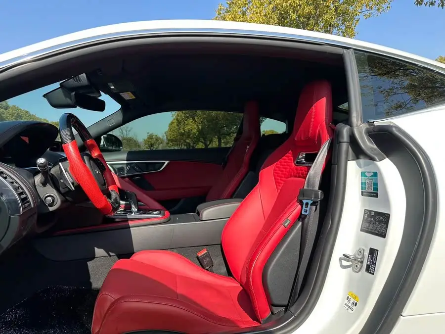 Jaguar F-TYPE 2021 P300 Rear-Wheel Drive Coupe