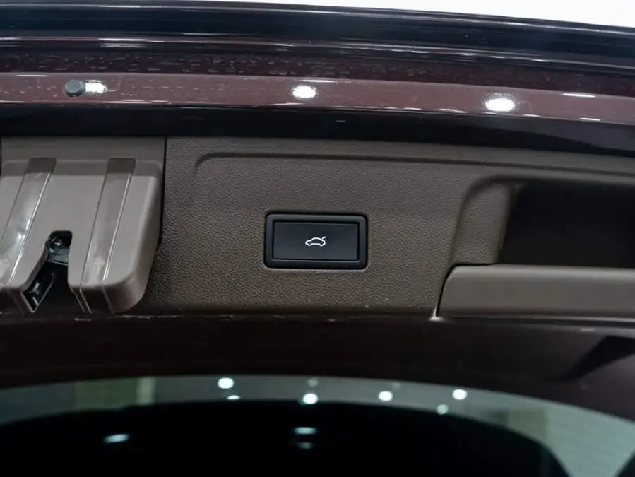 Volkswagen Viloran 2020 380TSI Premium