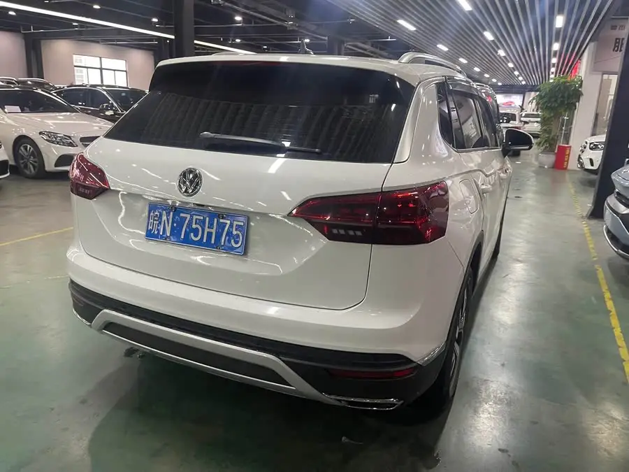 تاجران 2021 330TSI دفع ثنائي فاخرة مع الاتصال الذكي بلس