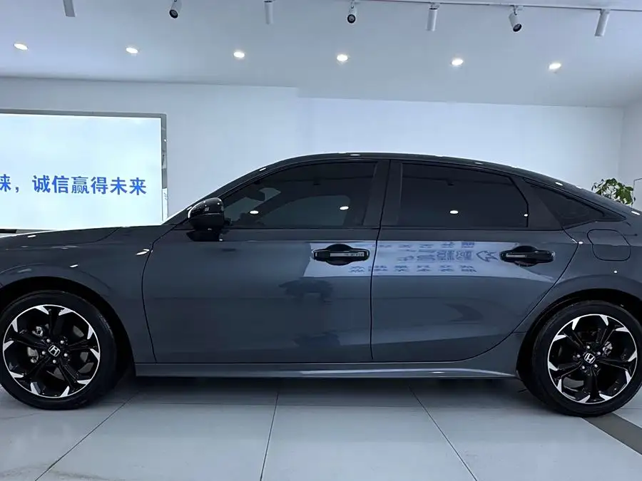 Civic 2022 240TURBO CVT Sport Version