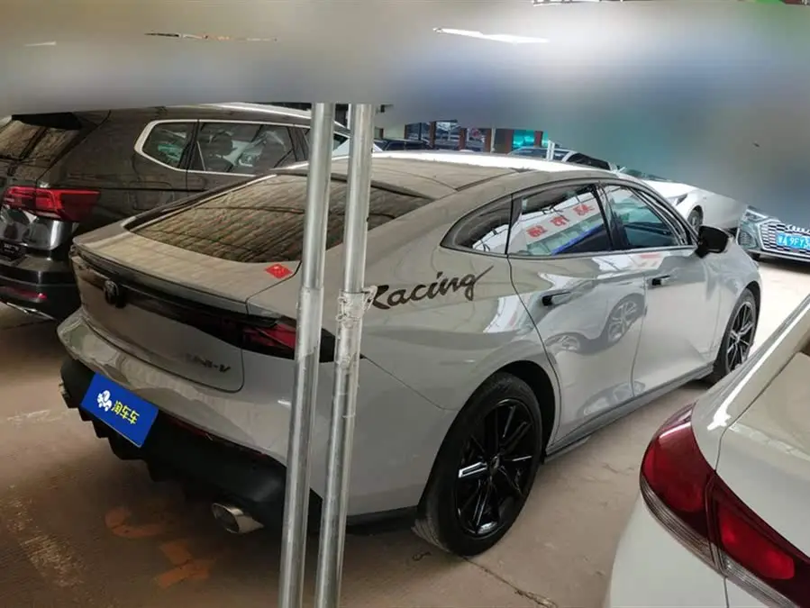 Changan UNI-V 2022 Model 1.5T Premium