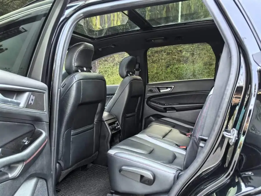 2020 Ford Edge EcoBoost 245 AWD ST-Line 7-Seater