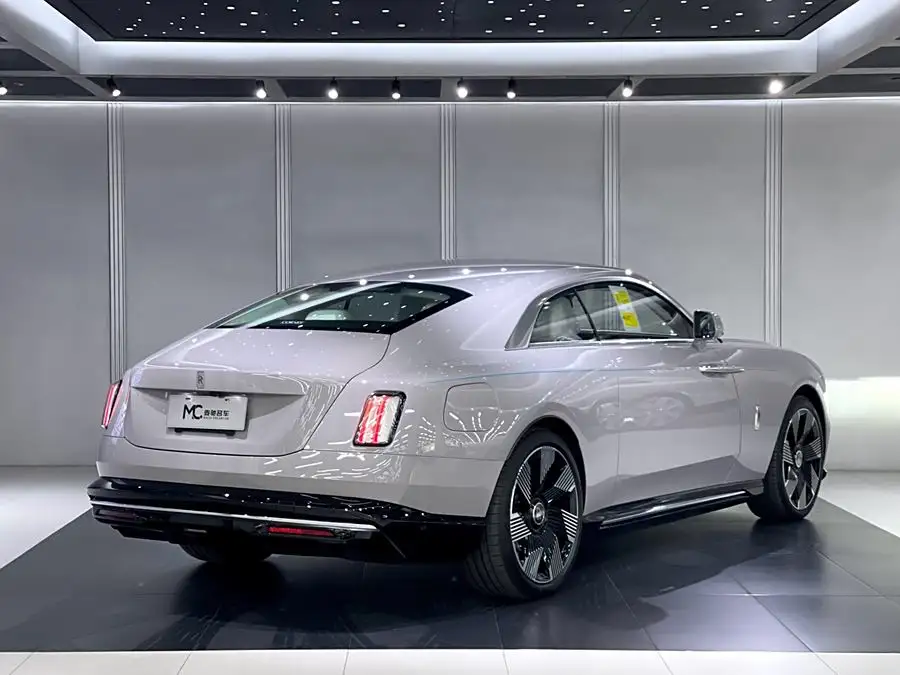 شادو 2024 طراز قياسي