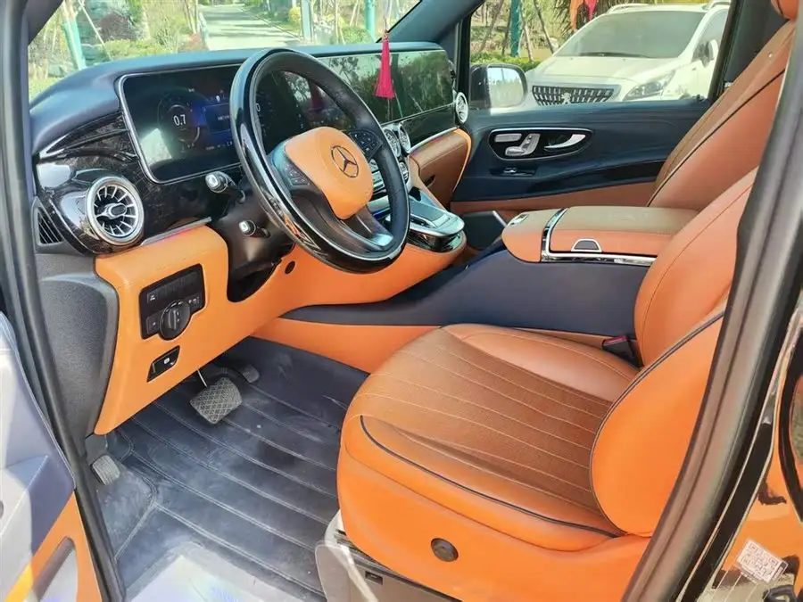 Vito 2023 2.0T Business Edition 7-seater