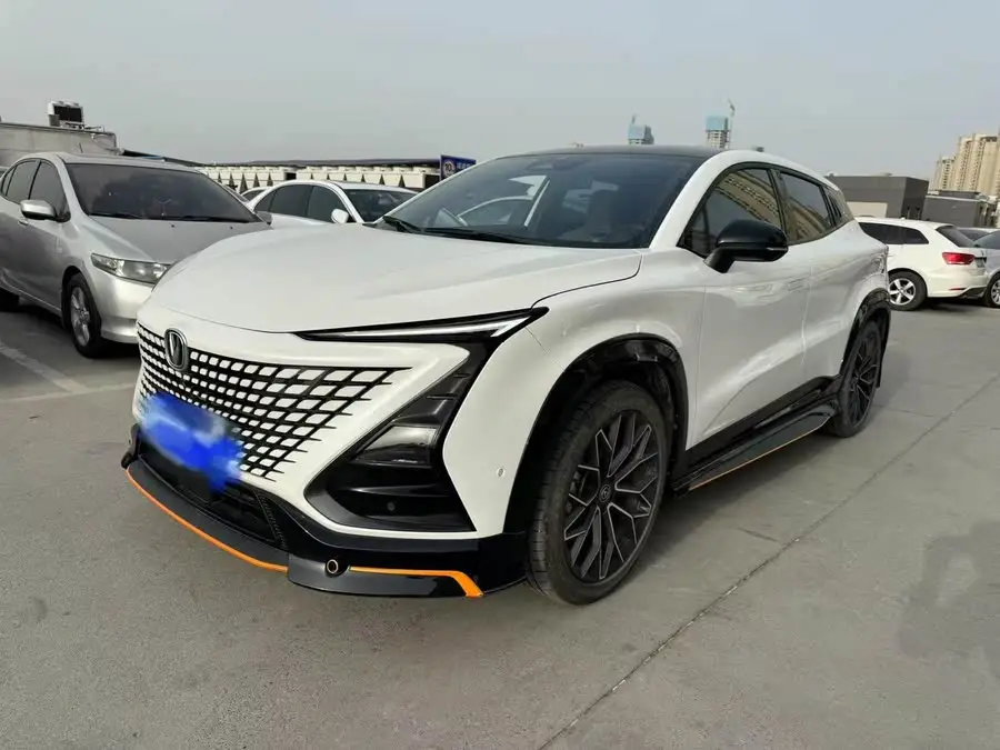 تشانغن UNI-T 2022 1.5T إصدار الملاحة الذكية