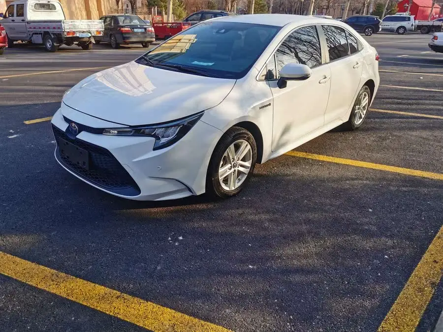 ليفين 2022 طراز الهجين 1.8H E-CVT النسخة الأساسية