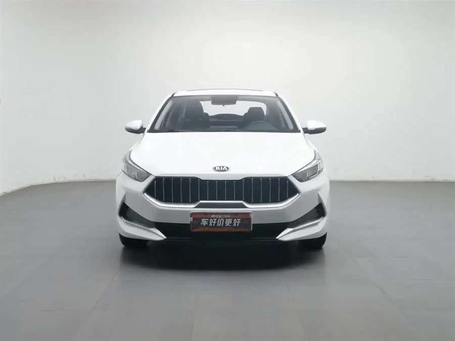 كيا K3 2020 1.5L CVT النسخة الجديدة مع السقف الزجاجي