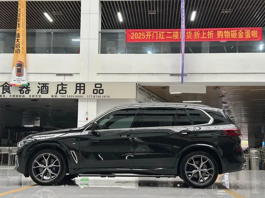 بي إم دبليو X5 2022 طراز مُعدل xDrive 40Li حزمة M الرياضية