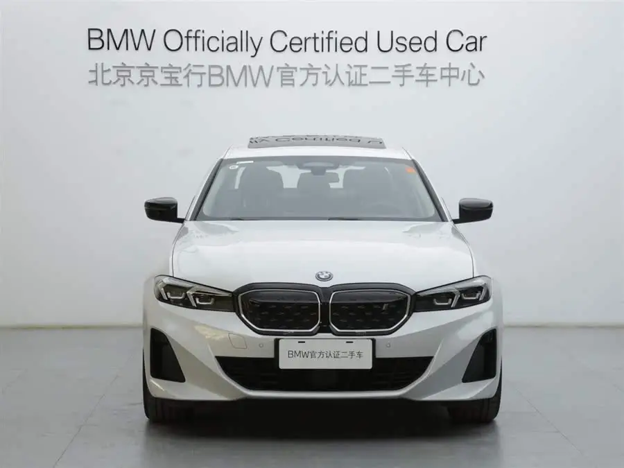 بي إم دبليو i3 2023 eDrive 40 L حزمة رياضية ليلية