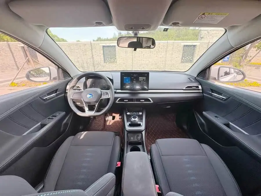 بي واي دي e2 2020 إصدار مطور نسخة المدى القياسي النموذج القياسي