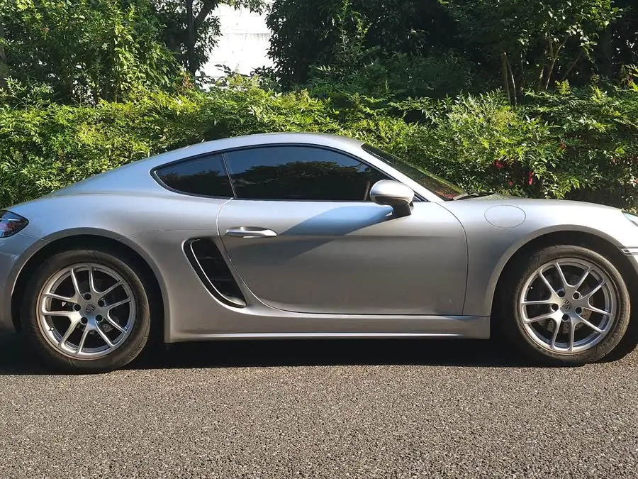 Porsche 718 2022 Cayman 2.0T