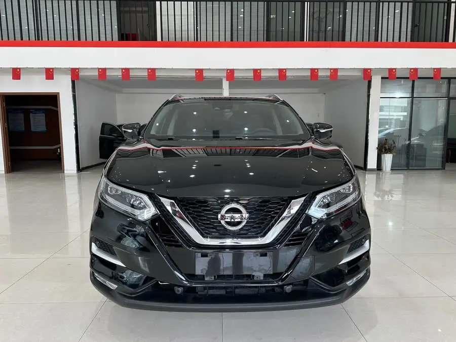 2022 نيسان قاشقاي 2.0 لتر CVT XV بريم إصدار فاخر