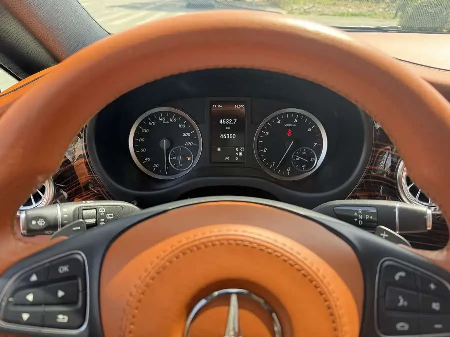 فيتو 2023 2.0T إصدار الأعمال 7 مقاعد