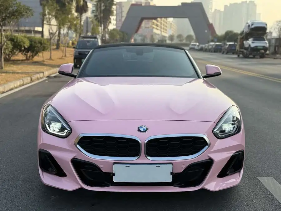 بي إم دبليو Z4 2023 sDrive 25i M حزمة رياضية