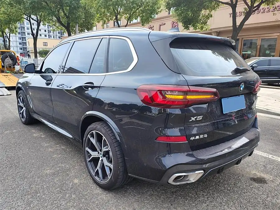 بي إم دبليو X5 2022 xDrive 30Li باقة M الرياضية الفاخرة