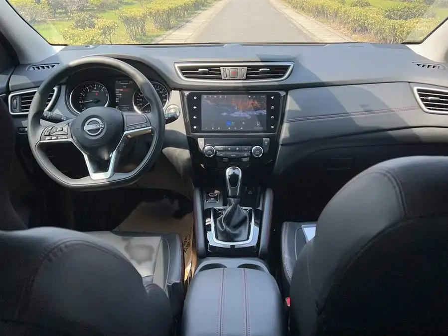 2023 نيسان إكس-تريل كلاسيك 2.0 لتر CVT XV إصدار الراحة