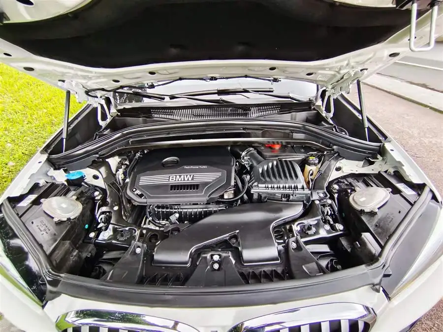 بي إم دبليو X1 طراز 2021 تحديث sDrive20Li فاشن