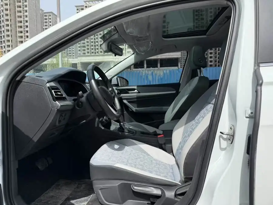 2023 لافيدا 300TSI DSG ماكس إيديشن