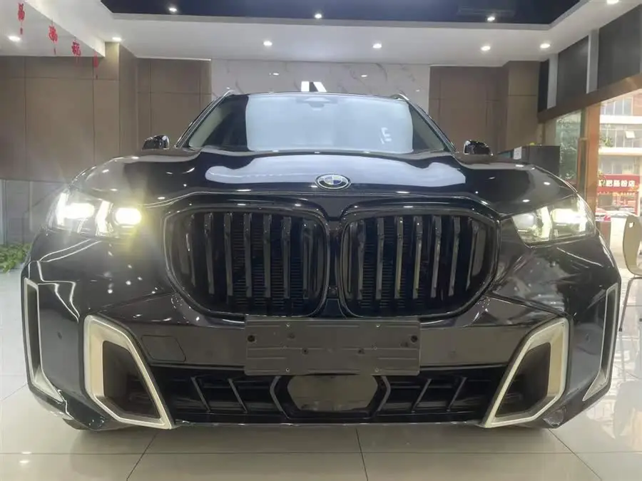 BMW X5 2023 xDrive 30Li Luxury M Sport Package